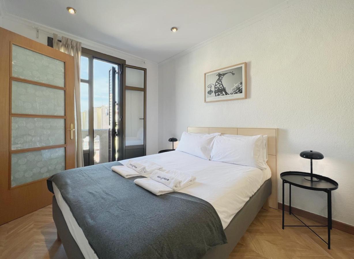 Stay U-Nique Apartments Calabria Barselona Dış mekan fotoğraf