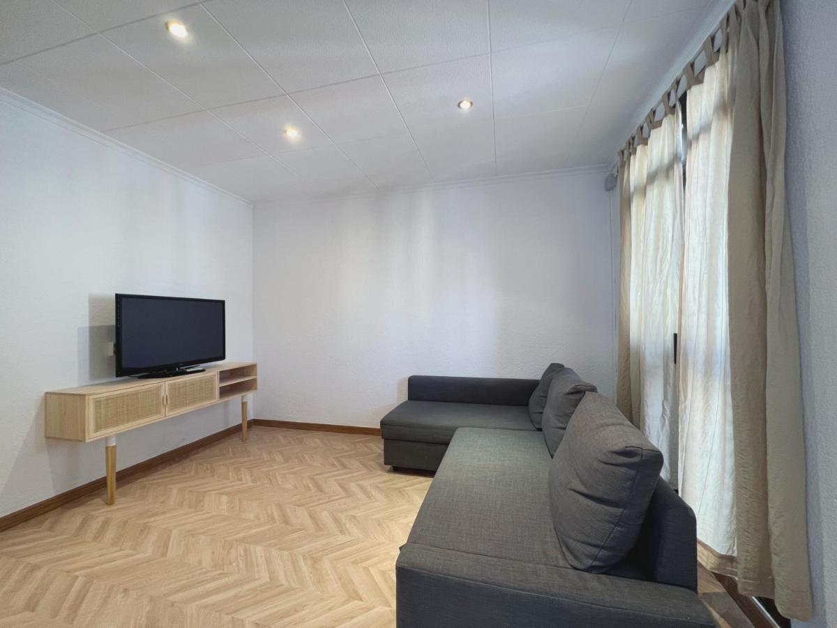 Stay U-Nique Apartments Calabria Barselona Dış mekan fotoğraf