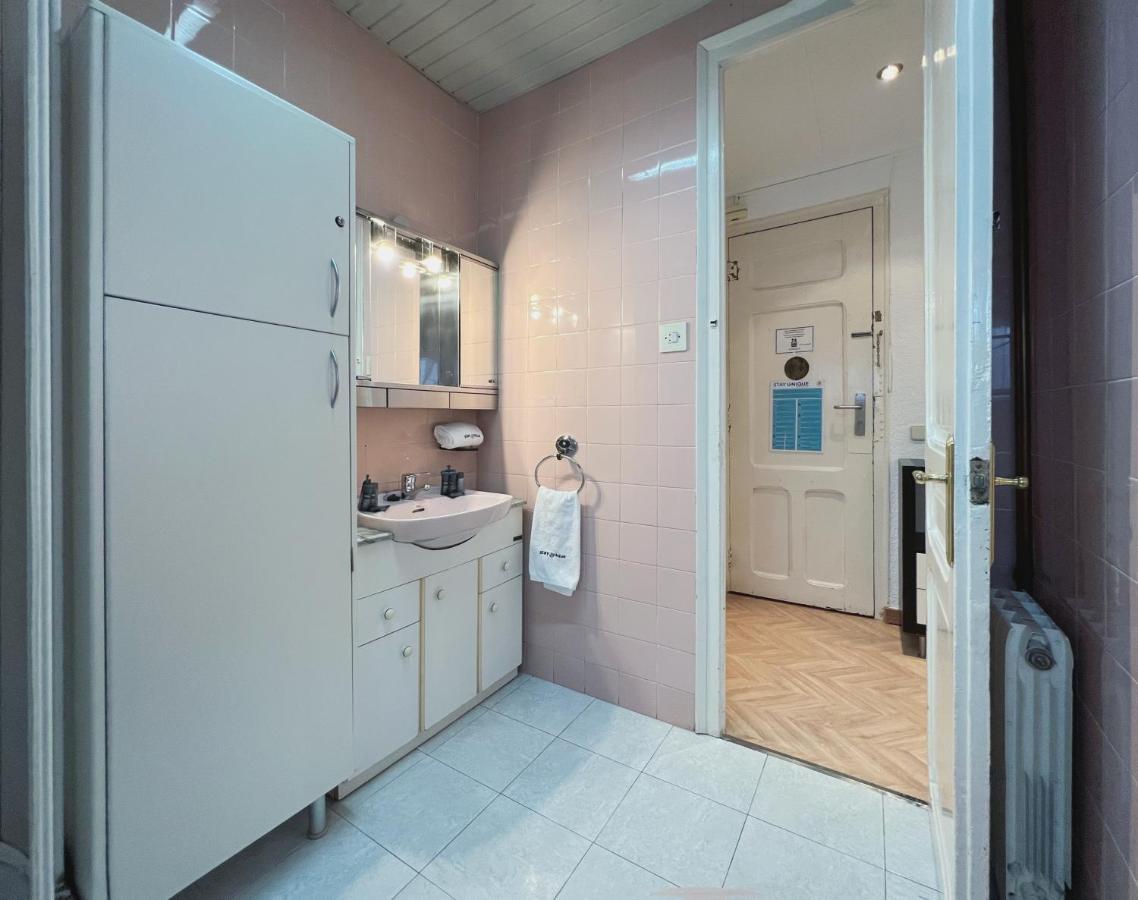 Stay U-Nique Apartments Calabria Barselona Dış mekan fotoğraf